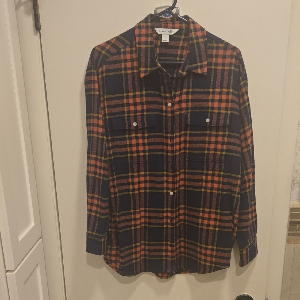 Old Navy The Boyfriend Shirt Plaid Shirt Shirt in Orange and Black